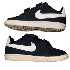 Nike Kids Black and White Velcro Sneakers Size 7.5 Toddler